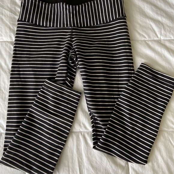 Lululemon Wunder Under Crops Parallel Stripe - Picture 1 of 1